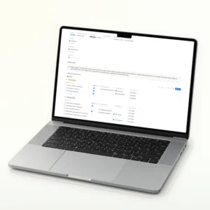 Strona wdrożenia nowej osoby na laptopie: dzień ścieżki, pasek postępu, opiekun i kroki pierwszego dnia i pierwszego miesiąca z kratką Zrobione, procedurą do przeczytania i osobą, która pokazuje